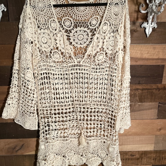 Chic Crochet Swim Cover-Up in Cream - Picture 5 of 8
